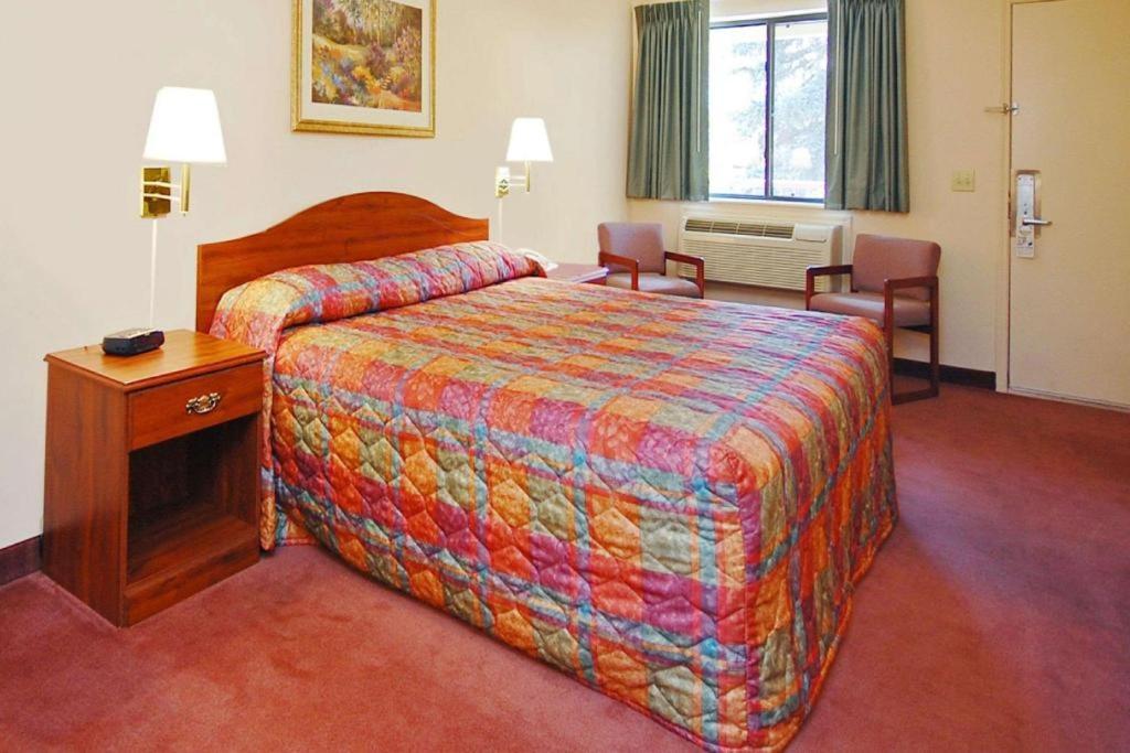 Rodeway Inn Гленуд Спрингс Екстериор снимка